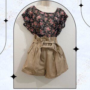 June & CO khaki shorts - Large (NWTS)